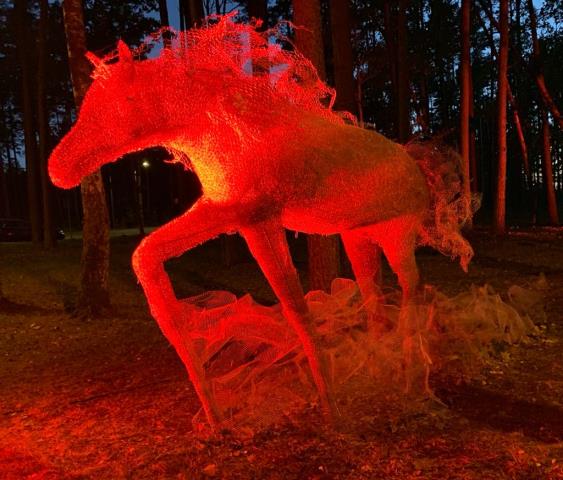 Mākslas projekta "Leģendu sargi" skulptūra "Vēja zirgs"